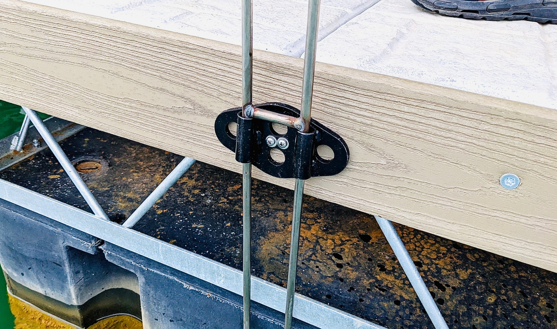 Angle of fishing rod holder for dock - The Great Outdoors Stack